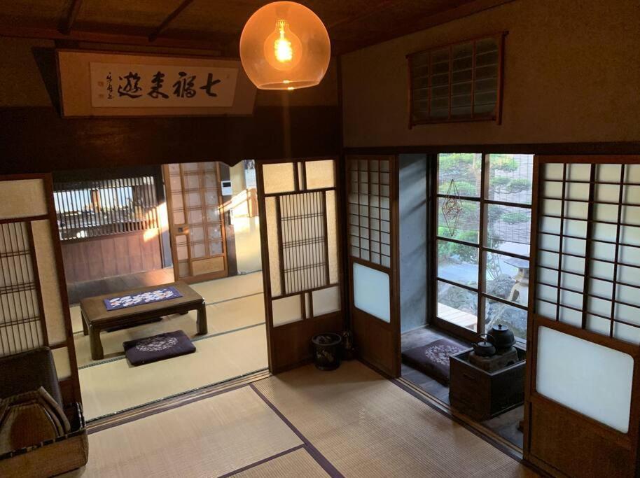 Old Japanese House Hotel Tondabajasi Kültér fotó